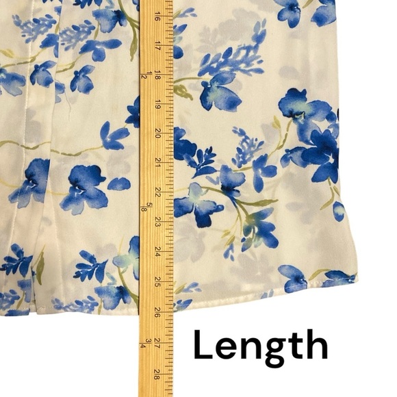 🌸 Investments floral print on a white background 🌸 - Picture 5 of 6